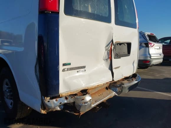 ✅ 2012 Chevrolet Express Cargo • VIN: 1GCWGFCG7C1129093 • Lot: 43621525. Listed on IAAI with 250,784 mi. Free auction sales archive from the USA and detailed vehicle history report at DreamBid. Image 18.