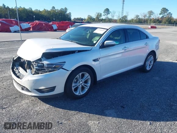 ✅ 2015 Ford Taurus SEL • VIN: 1FAHP2E84FG194160 • Lot: 43350525. Wystawiony na IAAI z przebiegiem 106 038 mil. Bezpłatny archiwum sprzedaży aukcyjnych z USA i szczegółowy raport historii pojazdu na DreamBid. Zdjęcie 2.