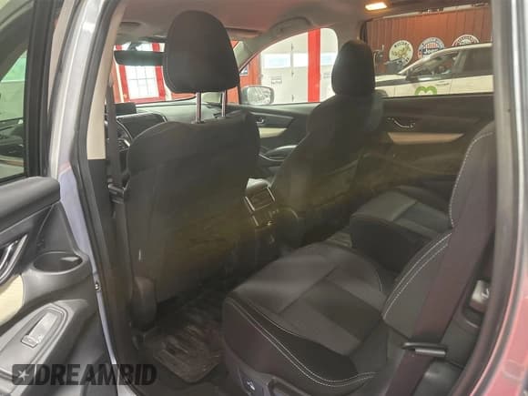 ✅ 2022 Subaru Ascent Premium • VIN: 4S4WMAEDXN3416560 • Лот: 42307719. Опубликован ранее на IAAI с пробегом 110 076 миль. Бесплатный доступ к архиву аукционных продаж из США и подробный отчёт об истории автомобиля на DreamBid. Изображение 1.