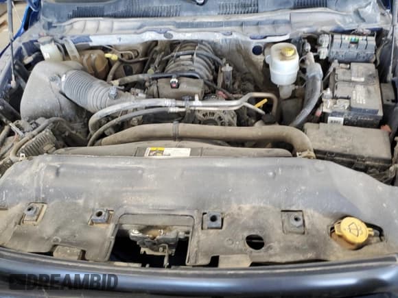 ✅ 2015 Ram 3500 • VIN: 3C7WR9AJ8FG617679 • Лот: 69588555. Опубликован ранее на Copart с пробегом 111 224 миль. Бесплатный доступ к архиву аукционных продаж из США и подробный отчёт об истории автомобиля на DreamBid. Изображение 11.