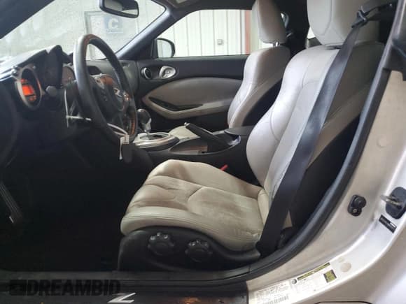 ✅ 2009 Nissan 370Z Touring • VIN: JN1AZ44EX9M405573 • Лот: 59344944. Опубликован ранее на Copart с пробегом 108 333 миль. Бесплатный доступ к архиву аукционных продаж из США и подробный отчёт об истории автомобиля на DreamBid. Изображение 7.