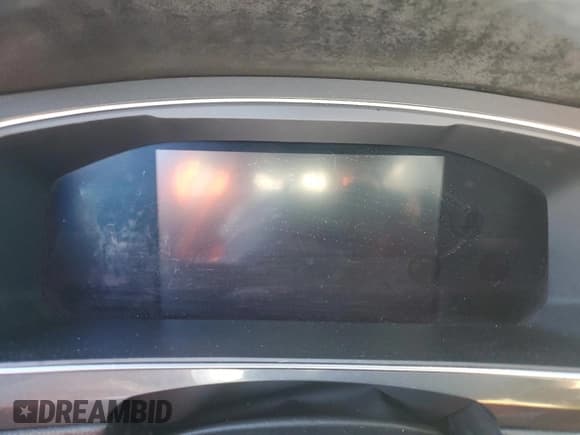 ✅ 2022 Volkswagen Tiguan SE R-Line Black • VIN: 3VVCB7AX1NM035874 • Lot: 81419224. Wystawiony na Copart z przebiegiem Nie podano. Bezpłatny archiwum sprzedaży aukcyjnych z USA i szczegółowy raport historii pojazdu na DreamBid. Zdjęcie 9.