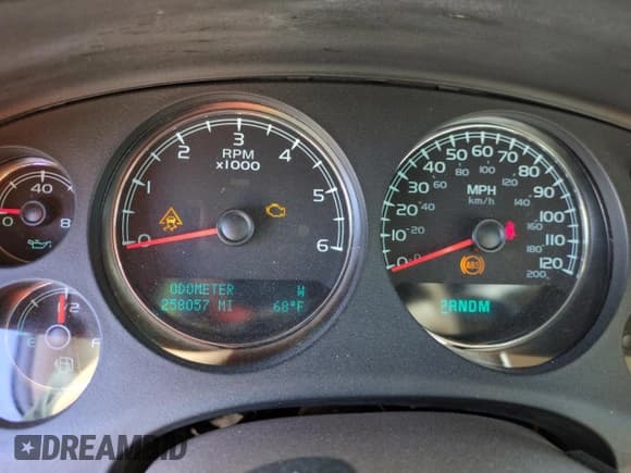 ✅ 2009 Chevrolet Suburban LS • VIN: 1GNFC16079R211582 • Лот: 50649205. Опубликован ранее на Copart с пробегом 258 057 миль. Бесплатный доступ к архиву аукционных продаж из США и подробный отчёт об истории автомобиля на DreamBid. Изображение 9.