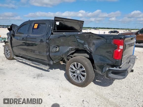 ✅ 2021 Chevrolet Silverado 1500 RST • VIN: 3GCUYEET1MG215575 • Lot: 66200805. Listed on Copart with 102,320 mi. Free auction sales archive from the USA and detailed vehicle history report at DreamBid. Image 2.