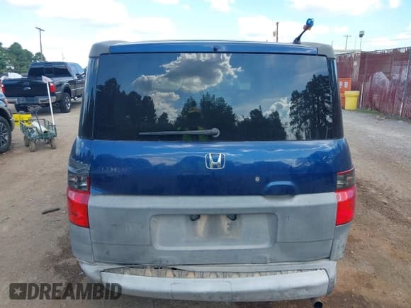 ✅ 2003 Honda Element DX • VIN: 5J6YH282X3L021500 • Лот: 43333923. Опубликован ранее на IAAI с пробегом 272 573 миль. Бесплатный доступ к архиву аукционных продаж из США и подробный отчёт об истории автомобиля на DreamBid. Изображение 17.