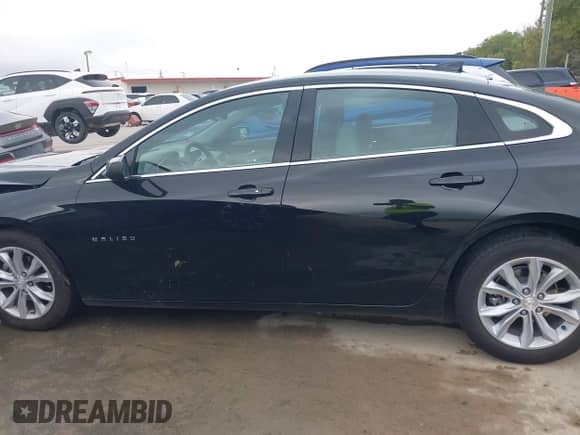 2025 Chevrolet Malibu LT with VIN 1G1ZD5ST8SF115941, listed as a IAAI auction lot 43519473 with 27,579 mi miles and . Bid and sale history available at DreamBid. Image 14.