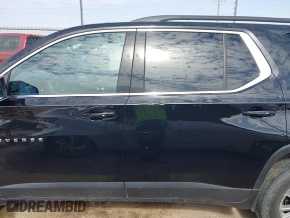 ✅ 2023 Chevrolet Traverse LT Cloth • VIN: 1GNERGKW1PJ122402 • Lot: 42517059. Listed on IAAI with 37,087 mi. Free auction sales archive from the USA and detailed vehicle history report at DreamBid. Image 14.