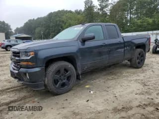 ✅ 2018 Chevrolet Silverado 1500 LT • VIN: 1GCVKREC2JZ112481 • Лот: 71873995. Опубликован ранее на Copart с пробегом 161 406 миль. Бесплатный доступ к архиву аукционных продаж из США и подробный отчёт об истории автомобиля на DreamBid. Изображение 1.