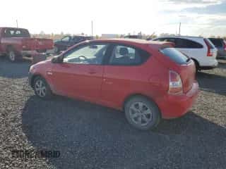 2008 Hyundai Accent L z VIN KMHCN35C68U092394, wystawiony jako Copart lot #76981624 z przebiegiem 157 154 mil mil oraz Czysty tytuł • Clean title. Historia ofert i sprzedaży dostępna na DreamBid. Obrazek 2.