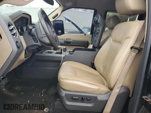 ✅ 2011 Ford F-250 XL • VIN: 1FT7W2B64BEB78526 • Lot: 90415485. Listed on Copart with 223,844 mi. Free auction sales archive from the USA and detailed vehicle history report at DreamBid. Image 7.