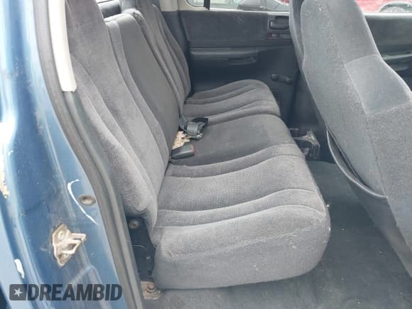 ✅ 2001 Dodge Dakota Sport • VIN: 1B7HG2AN21S194735 • Lot: 42182165. Wystawiony na IAAI z przebiegiem 163 350 mil. Bezpłatny archiwum sprzedaży aukcyjnych z USA i szczegółowy raport historii pojazdu na DreamBid. Zdjęcie 8.