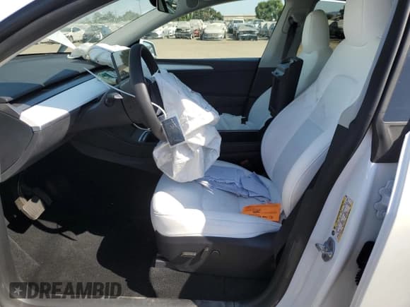 ✅ 2024 Tesla Model Y Long Range • VIN: 7SAYGDEE2RF058834 • Лот: 63117935. Опубликован ранее на Copart с пробегом 39 172 миль. Бесплатный доступ к архиву аукционных продаж из США и подробный отчёт об истории автомобиля на DreamBid. Изображение 7.