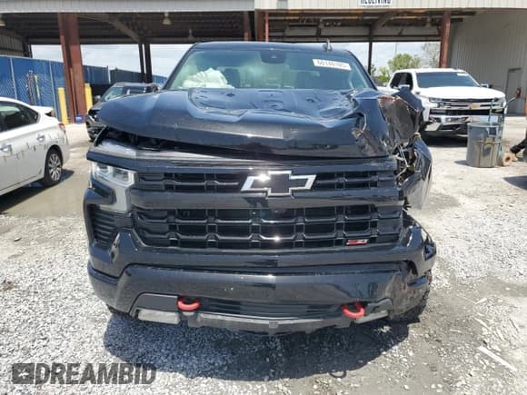 ✅ 2022 Chevrolet Silverado 1500 LT Trail Boss • VIN: 3GCUDFED9NG647665 • Lot: 60140105. Wystawiony na Copart z przebiegiem 72 604 mil. Bezpłatny archiwum sprzedaży aukcyjnych z USA i szczegółowy raport historii pojazdu na DreamBid. Zdjęcie 5.