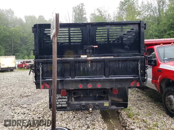 ✅ 2021 Ford F-550 XL • VIN: 1FDUF5HT5MEC13610 • Lot: 59234043. Wystawiony na Copart z przebiegiem 8 064 mil. Bezpłatny archiwum sprzedaży aukcyjnych z USA i szczegółowy raport historii pojazdu na DreamBid. Zdjęcie 6.