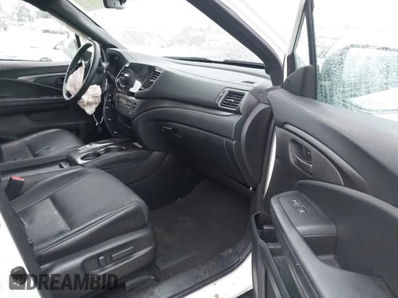 ✅ 2022 Honda Passport EX-L • VIN: 5FNYF7H52NB000391 • Lot: 43701906. Listed on IAAI with 45,200 mi. Free auction sales archive from the USA and detailed vehicle history report at DreamBid. Image 5.