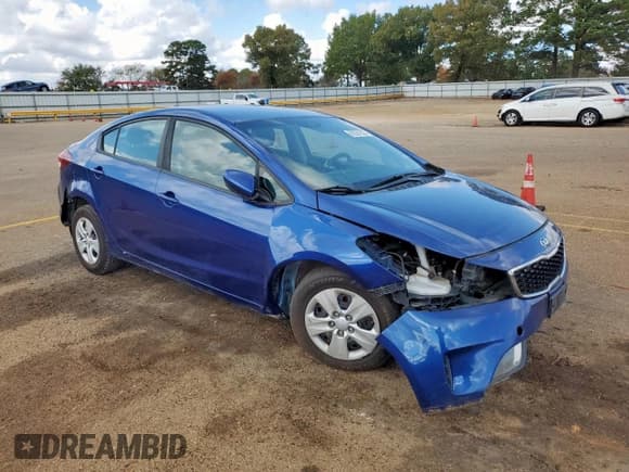 ✅ 2017 Kia Forte LX • VIN: 3KPFK4A79HE089352 • Lot: 92501635. Listed on Copart with 104,820 mi. Free auction sales archive from the USA and detailed vehicle history report at DreamBid. Image 4.