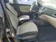 ✅ 2018 Hyundai Accent SEL • VIN: 3KPC24A30JE033127 • Lot: 66395894. Wystawiony na Copart z przebiegiem 52 484 mil mil. Skorzystaj z bezpłatnego archiwum sprzedaży aukcyjnych z USA i zobacz szczegółowy raport historii pojazdu na DreamBid. Zdjęcie 7.