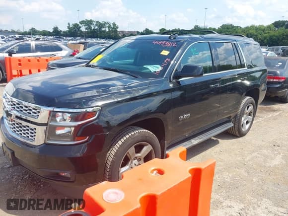 ✅ 2019 Chevrolet Tahoe LT • VIN: 1GNSCBKC2KR100478 • Lot: 42993812. Listed on IAAI with 121,861 mi. Free auction sales archive from the USA and detailed vehicle history report at DreamBid. Image 17.