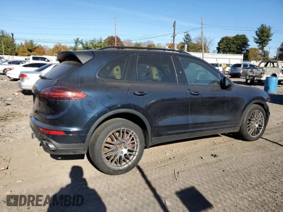 ✅ 2016 Porsche Cayenne Turbo • VIN: WP1AC2A21GLA89382 • Lot: 73531314. Wystawiony na Copart z przebiegiem 93 378 mil. Bezpłatny archiwum sprzedaży aukcyjnych z USA i szczegółowy raport historii pojazdu na DreamBid. Zdjęcie 3.