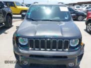 ✅ 2020 Jeep Renegade Latitude • VIN: ZACNJABB0LPL66690 • Lot: 42675393. Wystawiony na IAAI z przebiegiem 61 366 mil. Bezpłatny archiwum sprzedaży aukcyjnych z USA i szczegółowy raport historii pojazdu na DreamBid. Zdjęcie 11.