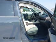 ✅ 2025 Toyota Highlander XLE • VIN: 5TDAAAA50SS020170 • Lot: 43214052. Listed on IAAI with 11,749 mi. Free auction sales archive from the USA and detailed vehicle history report at DreamBid. Image 5.