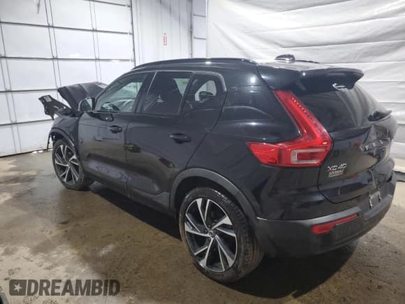 ✅ 2021 Volvo XC40 R-Design • VIN: YV4162UM4M2449345 • Лот: 67724815. Опубликован ранее на Copart с пробегом Не указан. Бесплатный доступ к архиву аукционных продаж из США и подробный отчёт об истории автомобиля на DreamBid. Изображение 2.