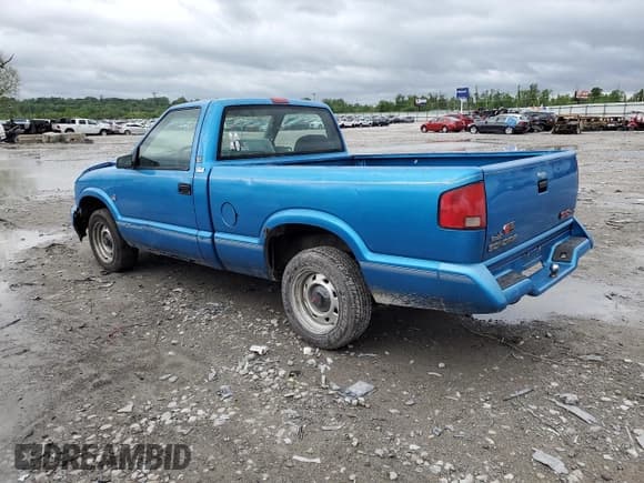 ✅ 1994 GMC Sonoma • VIN: 1GTCS1444R8527872 • Lot: 55327395. Listed on Copart with 229,801 mi. Free auction sales archive from the USA and detailed vehicle history report at DreamBid. Image 2.