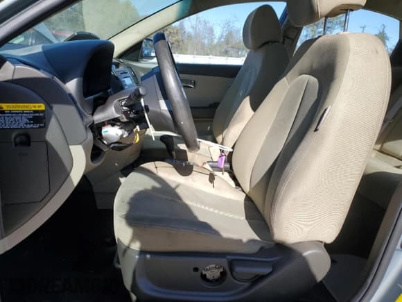 ✅ 2010 Hyundai Elantra SE • VIN: KMHDU4AD1AU982481 • Lot: 85424405. Listed on Copart with 263,819 mi. Free auction sales archive from the USA and detailed vehicle history report at DreamBid. Image 7.