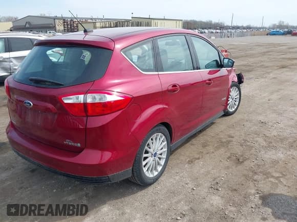 ✅ 2013 Ford C-Max SEL • VIN: 1FADP5BU1DL552286 • Lot: 42114518. Wystawiony na IAAI z przebiegiem 50 023 mil. Bezpłatny archiwum sprzedaży aukcyjnych z USA i szczegółowy raport historii pojazdu na DreamBid. Zdjęcie 4.
