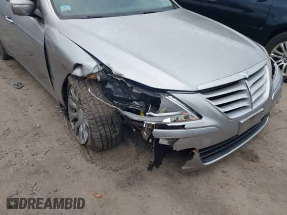 2011 Hyundai Genesis с VIN KMHGC4DE2BU114026, выставлен на аукционе IAAI как лот 43535812 с пробегом 123 631 миль миль и . История ставок и продаж доступна на DreamBid. Изображение 6.