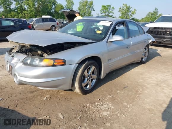✅ 2002 Pontiac Bonneville SLE • VIN: 1G2HY54K924228163 • Lot: 42474557. Wystawiony na IAAI z przebiegiem 132 862 mil. Bezpłatny archiwum sprzedaży aukcyjnych z USA i szczegółowy raport historii pojazdu na DreamBid. Zdjęcie 18.