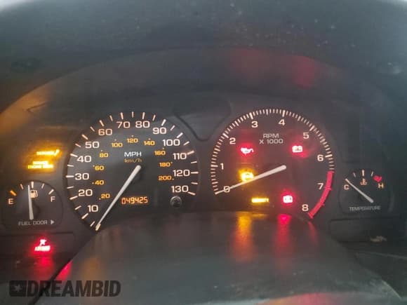 ✅ 2002 Saturn VUE • VIN: 5GZCZ33DX2S833121 • Lot: 88061895. Wystawiony na Copart z przebiegiem 49 425 mil. Bezpłatny archiwum sprzedaży aukcyjnych z USA i szczegółowy raport historii pojazdu na DreamBid. Zdjęcie 9.