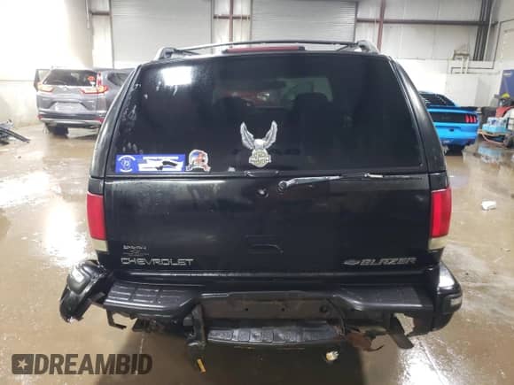 1998 Chevrolet Blazer LT с VIN 1GNDT13W3W2226889, выставлен на аукционе Copart как лот 86559424 с пробегом 170 380 миль миль и Списание • Salvage title. История ставок и продаж доступна на DreamBid. Изображение 6.