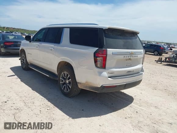 ✅ 2021 Chevrolet Suburban LT • VIN: 1GNSKCKD8MR431554 • Lot: 42774823. Wystawiony na IAAI z przebiegiem 84 653 mil. Bezpłatny archiwum sprzedaży aukcyjnych z USA i szczegółowy raport historii pojazdu na DreamBid. Zdjęcie 3.