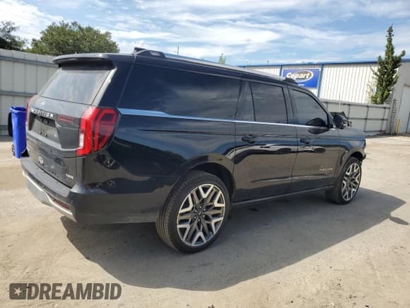 ✅ 2025 Ford Expedition Max Platinum • VIN: 1FMJK1MG5SEA11508 • Лот: 84461455. Опубликован ранее на Copart с пробегом 8 936 миль. Бесплатный доступ к архиву аукционных продаж из США и подробный отчёт об истории автомобиля на DreamBid. Изображение 3.