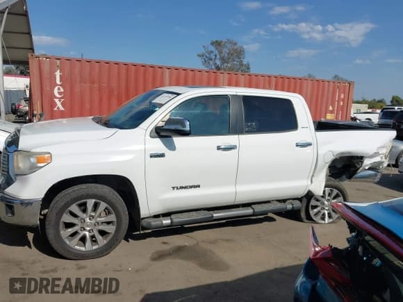 ✅ 2016 Toyota Tundra Limited • VIN: 5TFHY5F17GX491029 • Lot: 43129786. Wystawiony na IAAI z przebiegiem 296 753 mil. Bezpłatny archiwum sprzedaży aukcyjnych z USA i szczegółowy raport historii pojazdu na DreamBid. Zdjęcie 14.