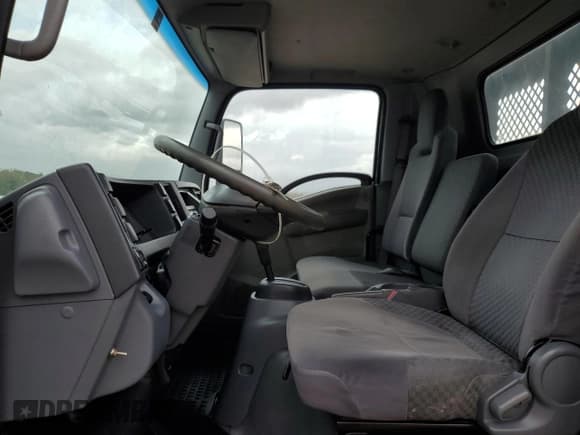 ✅ 2012 Isuzu NQR IBT • VIN: JALE5W166C7900120 • Lot: 79131844. Wystawiony na Copart z przebiegiem 150 507 mil. Bezpłatny archiwum sprzedaży aukcyjnych z USA i szczegółowy raport historii pojazdu na DreamBid. Zdjęcie 7.