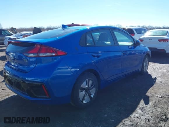 ✅ 2018 Hyundai Ioniq Blue • VIN: KMHC65LC3JU072993 • Lot: 41583151. Wystawiony na IAAI z przebiegiem 182 964 mil. Bezpłatny archiwum sprzedaży aukcyjnych z USA i szczegółowy raport historii pojazdu na DreamBid. Zdjęcie 4.