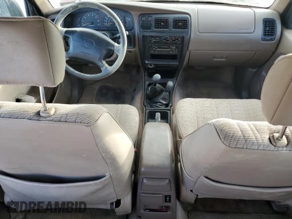 ✅ 1998 Toyota 4Runner • VIN: JT3HM84RXW0030036 • Лот: 79971434. Опубликован ранее на Copart с пробегом 390 286 миль. Бесплатный доступ к архиву аукционных продаж из США и подробный отчёт об истории автомобиля на DreamBid. Изображение 8.