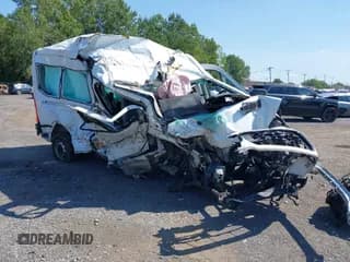 ✅ 2018 Ford Transit Passenger XL • VIN: 1FBZX2CMXJKB46798 • Lot: 40233646. Wystawiony na IAAI z przebiegiem 68 906 mil. Bezpłatny archiwum sprzedaży aukcyjnych z USA i szczegółowy raport historii pojazdu na DreamBid. Zdjęcie 1.