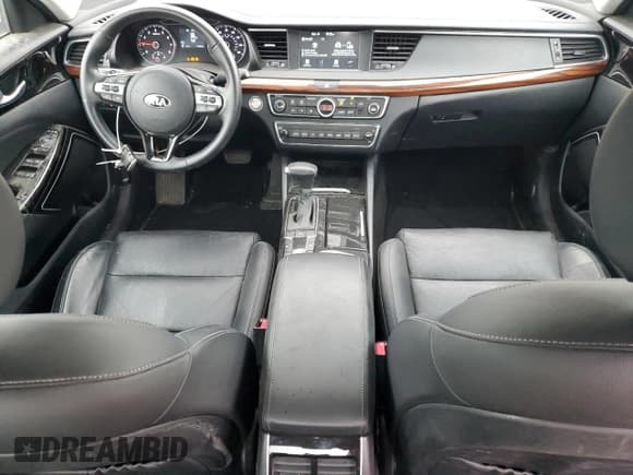 ✅ 2019 Kia Cadenza Premium • VIN: KNALB4J18K5167506 • Lot: 84841834. Listed on Copart with 71,989 mi. Free auction sales archive from the USA and detailed vehicle history report at DreamBid. Image 8.
