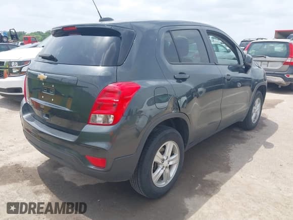 ✅ 2020 Chevrolet Trax LS • VIN: 3GNCJNSB6LL193338 • Lot: 42268932. Listed on IAAI with 72,897 mi. Free auction sales archive from the USA and detailed vehicle history report at DreamBid. Image 4.