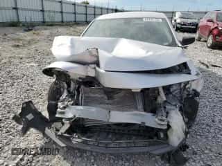 2018 Chevrolet Malibu LS z VIN 1G1ZB5ST2JF281084, wystawiony jako Copart lot #69795135 z przebiegiem Nie podano mil oraz Szkoda całkowita • Salvage title. Historia ofert i sprzedaży dostępna na DreamBid. Obrazek 5.