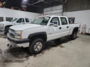 ✅ 2003 Chevrolet Silverado 2500HD LS • VIN: 1GCHK23U53F205984 • Lot: 93375735. Wystawiony na Copart z przebiegiem 170 525 mil. Bezpłatny archiwum sprzedaży aukcyjnych z USA i szczegółowy raport historii pojazdu na DreamBid. Zdjęcie 1.