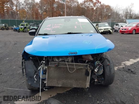 ✅ 2022 Jeep Compass Latitude • VIN: 3C4NJCBB3NT213585 • Lot: 43640377. Listed on IAAI with 113,652 mi. Free auction sales archive from the USA and detailed vehicle history report at DreamBid. Image 12.