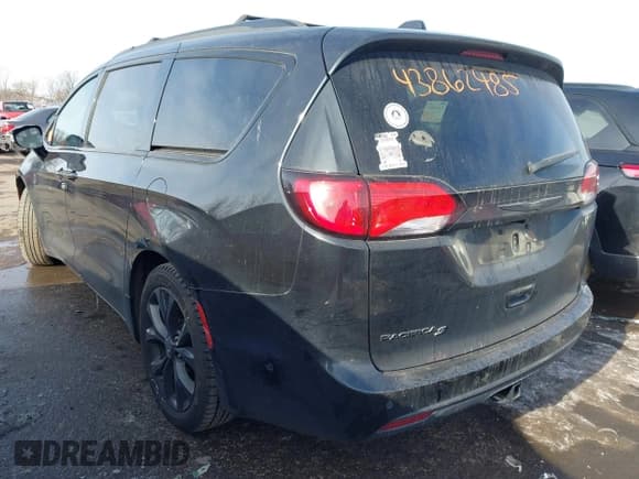 ✅ 2018 Chrysler Pacifica Touring L Plus • VIN: 2C4RC1EG5JR338138 • Lot: 43862485. Wystawiony na IAAI z przebiegiem 131 457 mil. Bezpłatny archiwum sprzedaży aukcyjnych z USA i szczegółowy raport historii pojazdu na DreamBid. Zdjęcie 3.