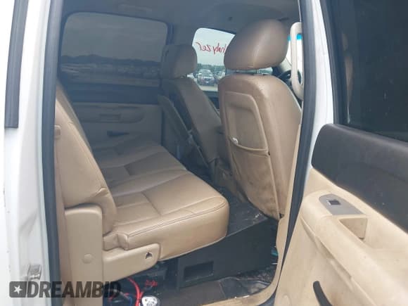 ✅ 2011 Chevrolet Silverado 2500HD LT • VIN: 1GC1KXCG1BF166141 • Лот: 42595450. Опубликован ранее на IAAI с пробегом 298 369 миль. Бесплатный доступ к архиву аукционных продаж из США и подробный отчёт об истории автомобиля на DreamBid. Изображение 8.