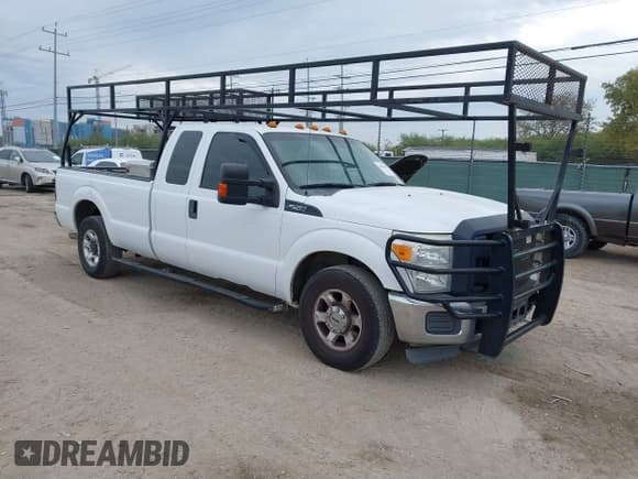 ✅ 2014 Ford F-250 XL • VIN: 1FT7X2A67EEB40470 • Lot: 43844580. Listed on IAAI with 177,337 mi. Free auction sales archive from the USA and detailed vehicle history report at DreamBid. Image 1.