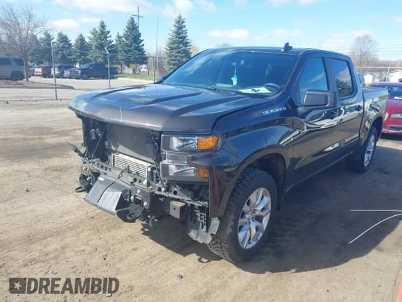 2021 Chevrolet Silverado 1500 Custom с VIN 1GCPYBEK3MZ200028, выставлен на аукционе IAAI как лот 41983618 с пробегом 98 111 миль миль и . История ставок и продаж доступна на DreamBid. Изображение 2.