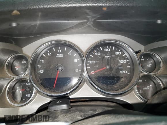 ✅ 2007 Chevrolet Silverado 2500HD 1LT • VIN: 1GCHK24K67E599620 • Lot: 67097715. Wystawiony na Copart z przebiegiem Nie podano. Bezpłatny archiwum sprzedaży aukcyjnych z USA i szczegółowy raport historii pojazdu na DreamBid. Zdjęcie 9.